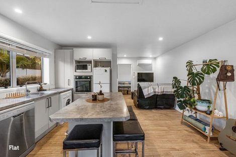 Photo of property in 63 Karewa Parade, Papamoa Beach, Papamoa, 3118