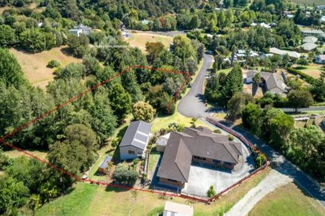 Photo of property in 2 Governors Heights, Whangamata, 3620