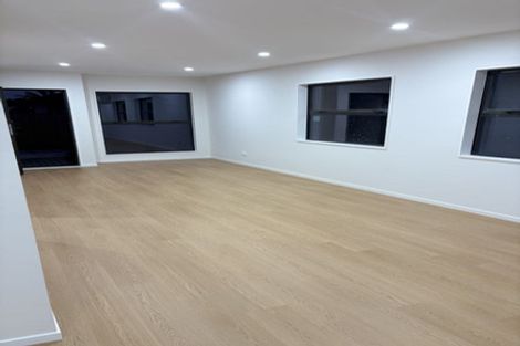 Photo of property in 163b Bradbury Road, Botany Downs, Auckland, 2010