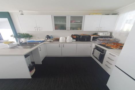 Photo of property in 33 Patts Avenue, Glendene, Auckland, 0602