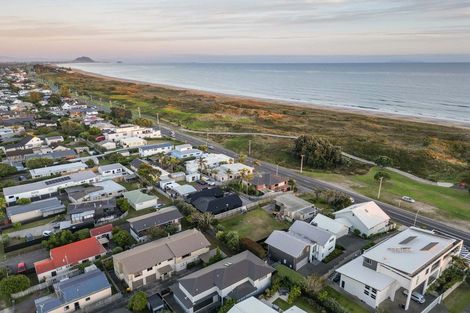 Photo of property in 706 Papamoa Beach Road, Papamoa Beach, Papamoa, 3118
