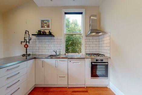 Photo of property in 16 Hall Street, Newtown, Wellington, 6021