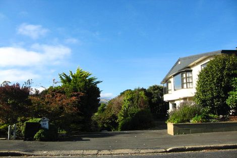 Photo of property in 30 Pioneer Crescent, Helensburgh, Dunedin, 9010