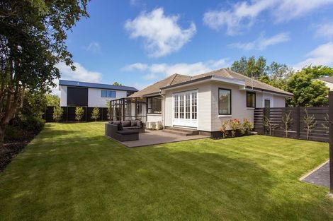 Photo of property in 92a Memorial Avenue, Ilam, Christchurch, 8053
