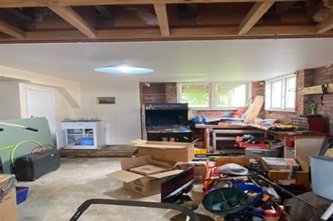 Photo of property in 20 Taipari Road, Te Atatu Peninsula, Auckland, 0610