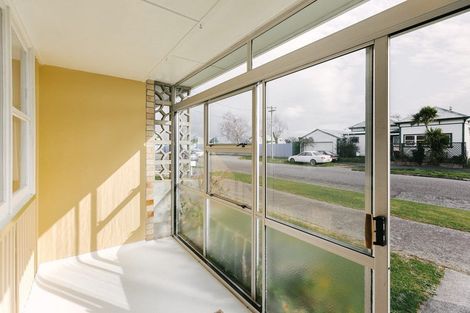 Photo of property in 3 Oakley Street, Palmerston North, 4410