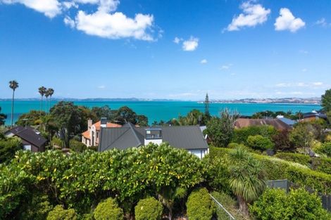 Photo of property in 201 Bleakhouse Road, Mellons Bay, Auckland, 2014