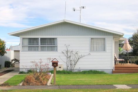 Photo of property in 4 Seamer Place, St Andrews, Hamilton, 3200