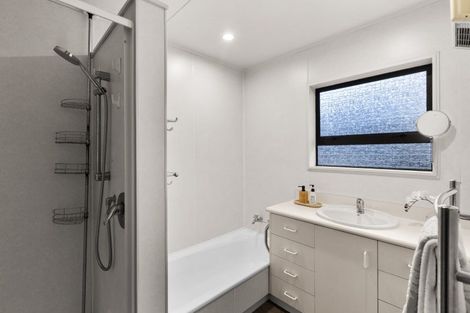 Photo of property in 1/34 Busby Hill, Havelock North, 4130