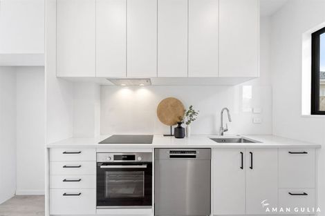 Photo of property in 13a Serjeant Street, Henderson, Auckland, 0612