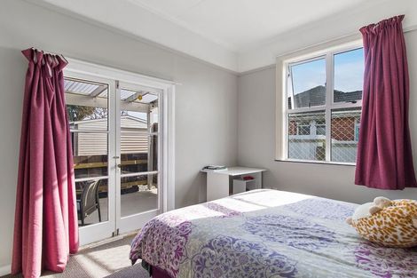 Photo of property in 6 Edward Street, Waimate, 7924