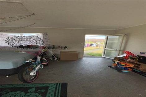 Photo of property in 33 Bernina Place, Weymouth, Auckland, 2103