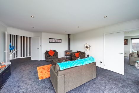 Photo of property in 59 Liberty Grove, Kelvin Grove, Palmerston North, 4414