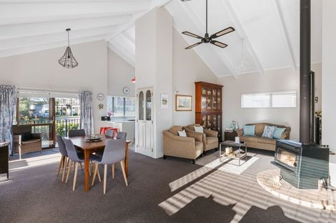 Photo of property in 9 Walnut Grove, Omokoroa, 3114