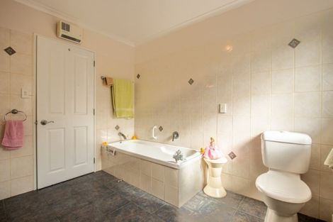 Photo of property in 3 Brookfield Place, Paraparaumu, 5032