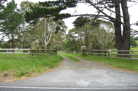 Photo of property in 819 Old North Road, Waimauku, 0882