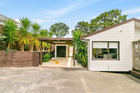 Photo of property in 2/28 Royal Road, Massey, Auckland, 0614