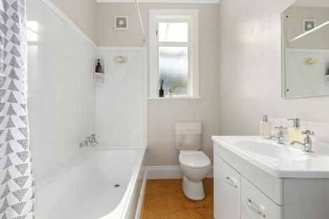 Photo of property in 14 Carnarvon Street, Belleknowes, Dunedin, 9011