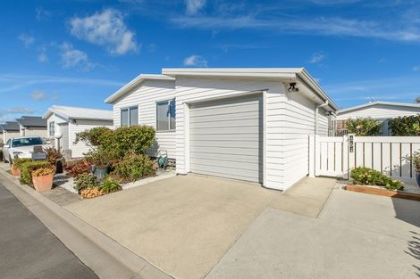 Photo of property in 11 Kamahi Crescent, Papamoa Beach, Papamoa, 3118