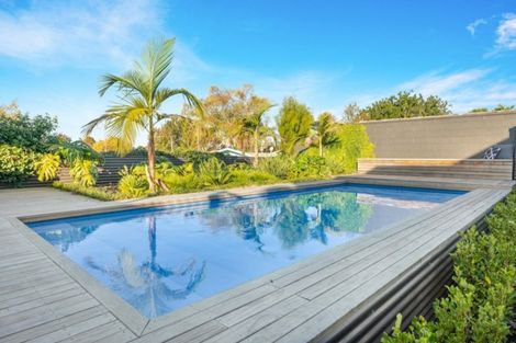 Photo of property in 14 Paulette Place, Queenwood, Hamilton, 3210