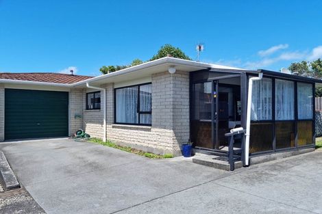 Photo of property in 7/2 Broadway, Waitara, 4320