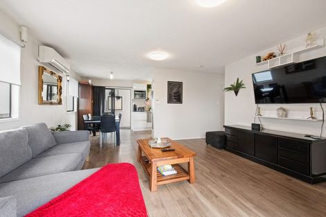 Photo of property in 3a Vela Place, Clarks Beach, 2122