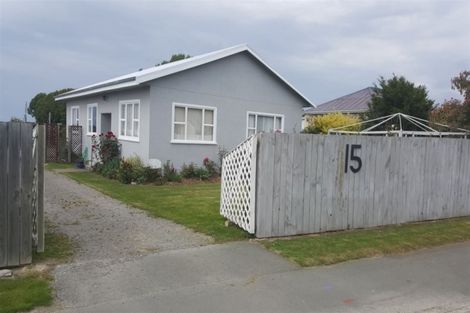 Photo of property in 15 Timaru Road, Waimate, 7924