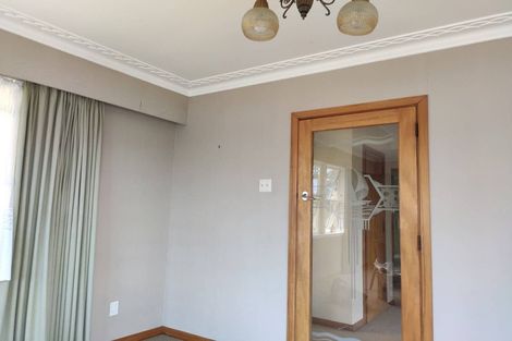 Photo of property in 20 Victoria Road, New Plymouth, 4310