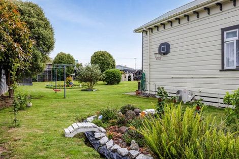 Photo of property in 77 Ngatai Street, Manaia, 4612