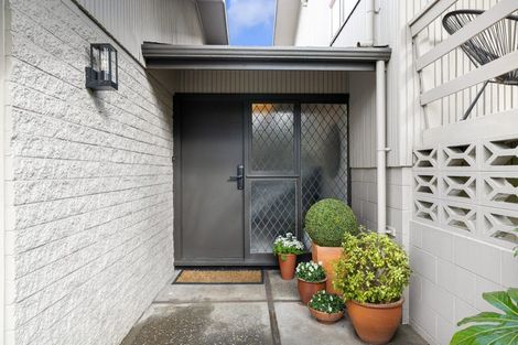 Photo of property in 27 Highland Place, Avonhead, Christchurch, 8042