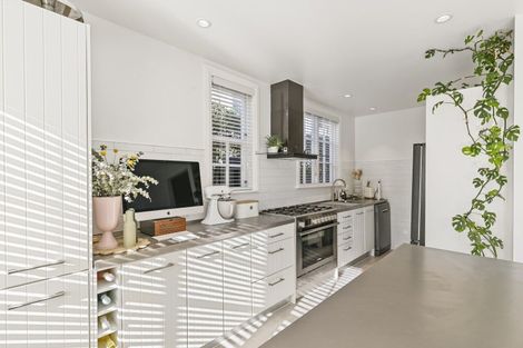 Photo of property in 374 Karori Road, Karori, Wellington, 6012