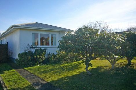 Photo of property in 16 George Street, Dannevirke, 4930