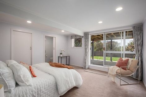 Photo of property in 17 Southern Cross Crescent, Island Bay, Wellington, 6023