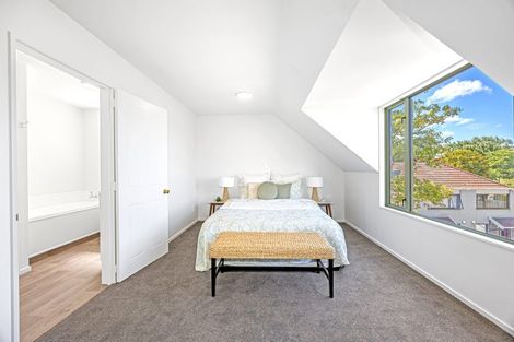 Photo of property in Hagley Mews, 4/454 Hagley Avenue, Christchurch Central, Christchurch, 8011
