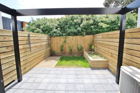 Photo of property in 31 Whanui Place, Mangere Bridge, Auckland, 2022