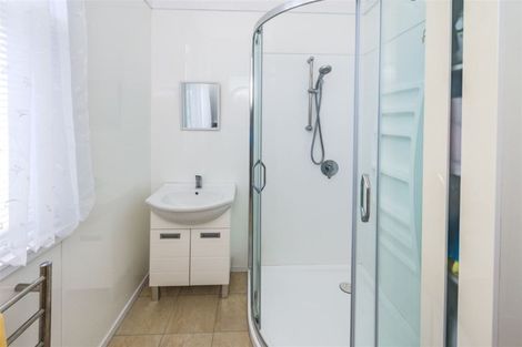 Photo of property in 11 Peakes Road, Saint Johns Hill, Whanganui, 4501