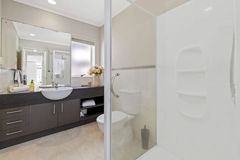 Photo of property in 14 Beros Place, Flat Bush, Auckland, 2016