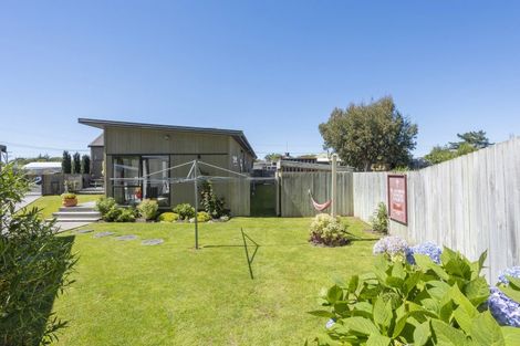 Photo of property in 2a Edna Street, Ocean View, Dunedin, 9035