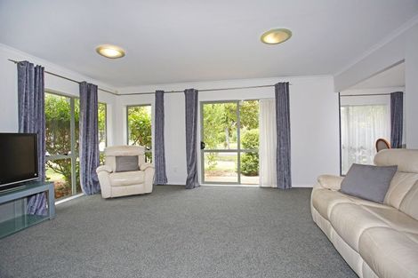 Photo of property in 6 Cottesmore Place, Huntington Park, Auckland, 2013