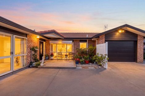 Photo of property in 3b Pine Road, Orewa, 0931