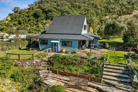Photo of property in 63 Bay View Road, Whangarei Heads, Whangarei, 0174