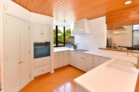 Photo of property in 48 Laurence Street, Manly, Whangaparaoa, 0930