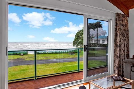 Photo of property in 26 Third Avenue, Urenui, 4377