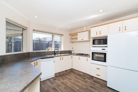 Photo of property in 12/358 College Street, West End, Palmerston North, 4410
