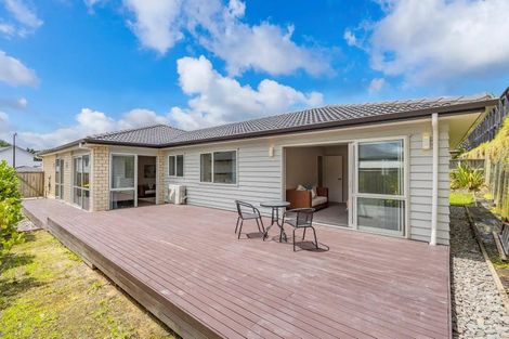 Photo of property in 19 Ahorangi Road, Silverdale, 0932