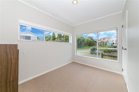 Photo of property in 2/147 Chivalry Road, Glenfield, Auckland, 0629