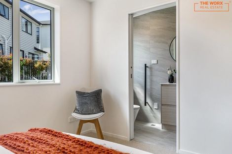 Photo of property in 37 Lawson Creek Street, Massey, Auckland, 0614