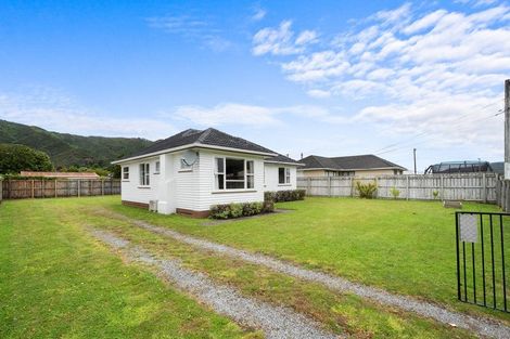 Photo of property in 42 Donnelley Drive, Wainuiomata, Lower Hutt, 5014