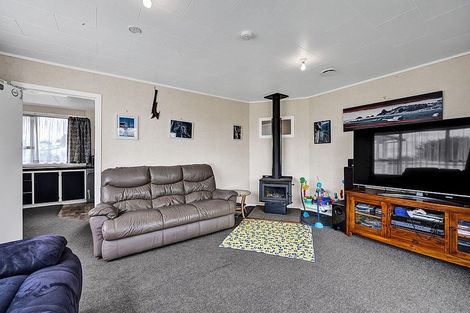 Photo of property in 11 Tui Place, Bell Block, New Plymouth, 4312