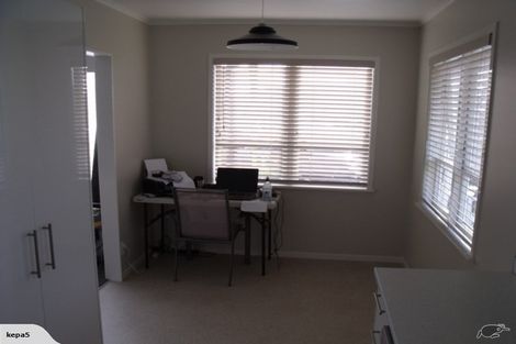 Photo of property in 102 Arahura Crescent, Waitangirua, Porirua, 5024